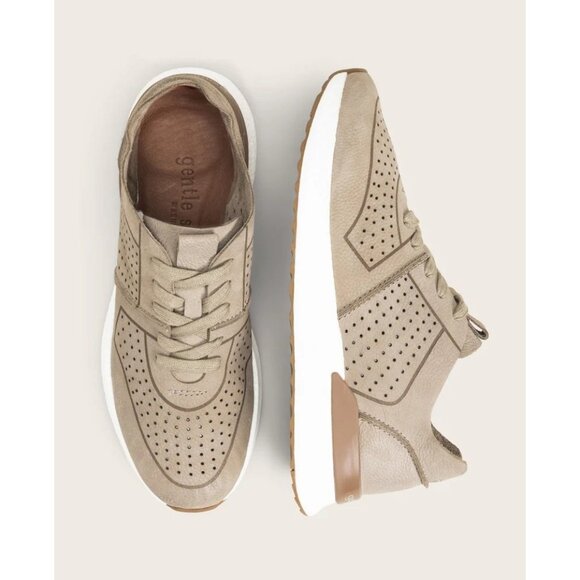 Gentle Souls by Keneth Cole Laurence Jogger Sneaker in Mushroom Size 10.5 NWD - Picture 3 of 8